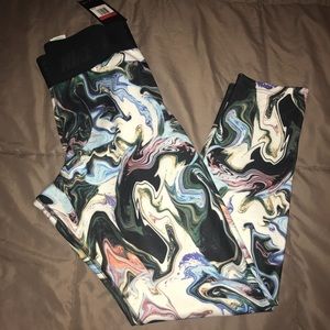 NWT NIKE WORKOUT LEGGING